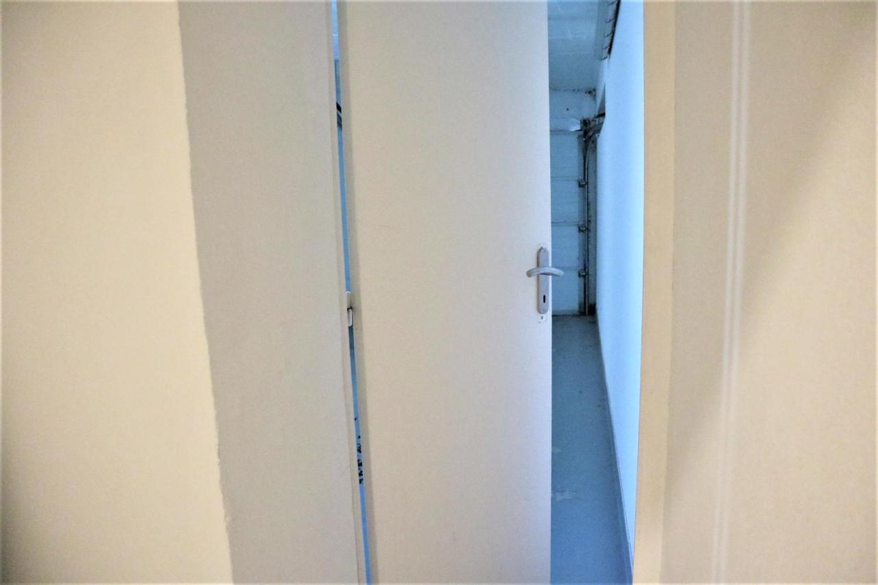 5 Mn Zenith Grande Halle Auvergne,Pied De Gergovie,Garage,Netflix Romagnat Esterno foto