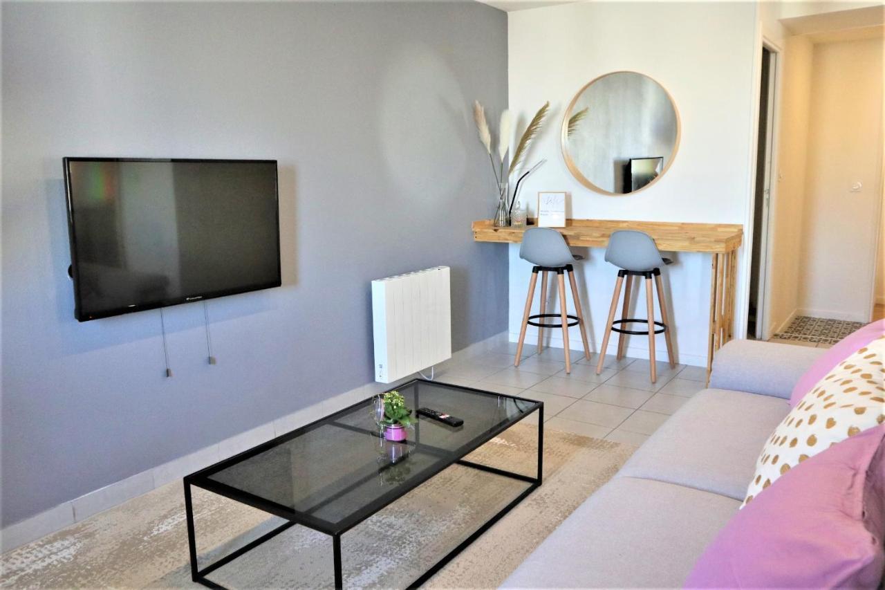 5 Mn Zenith Grande Halle Auvergne,Pied De Gergovie,Garage,Netflix Romagnat Esterno foto